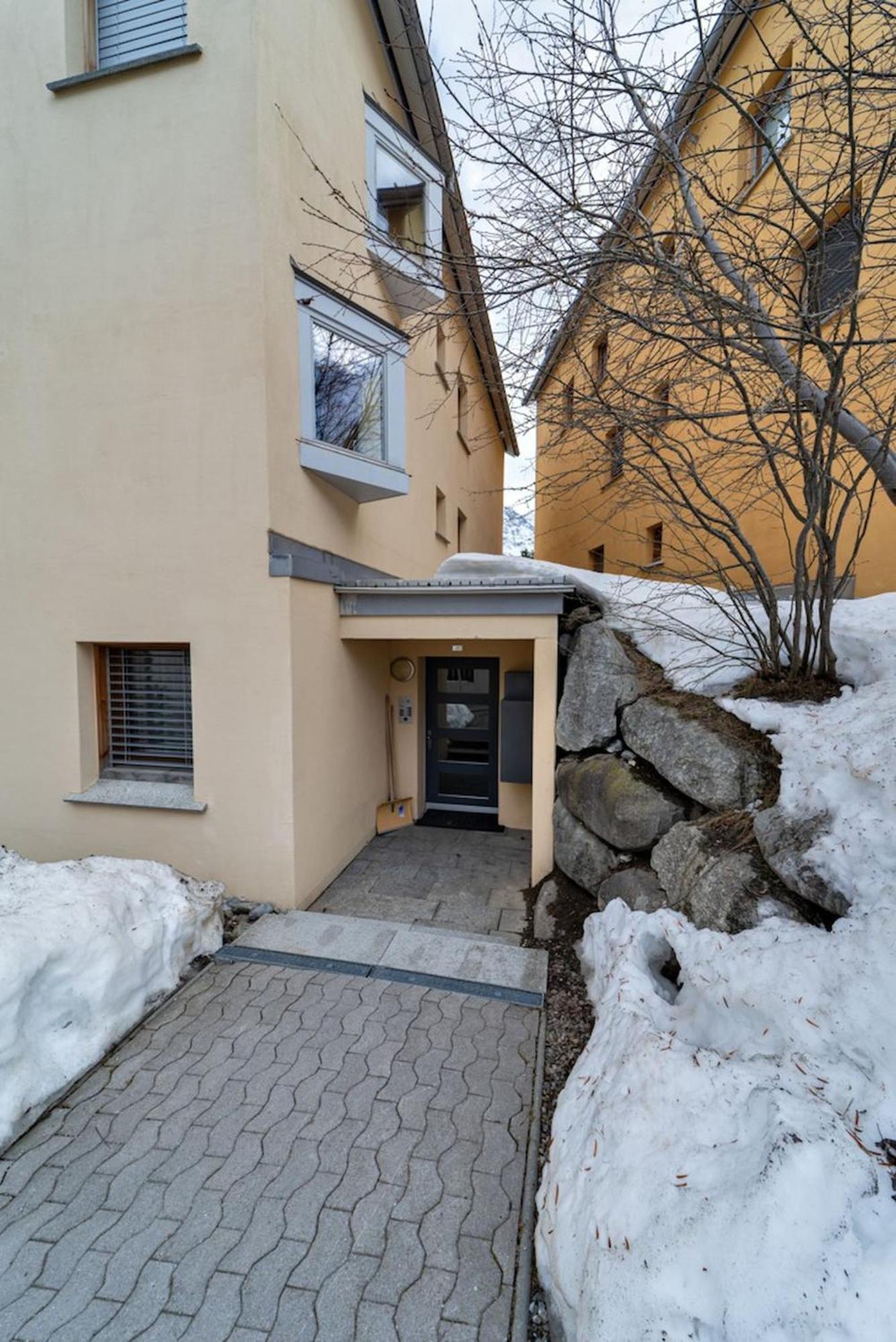 Ferienwohnung Chesa Ladina - Zuoz Exterior foto
